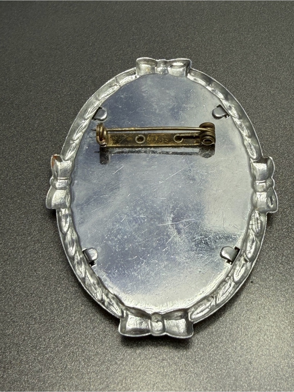 Vintage Embroidered Victorian Lady Brooch #cz149 - Picture 4 of 4